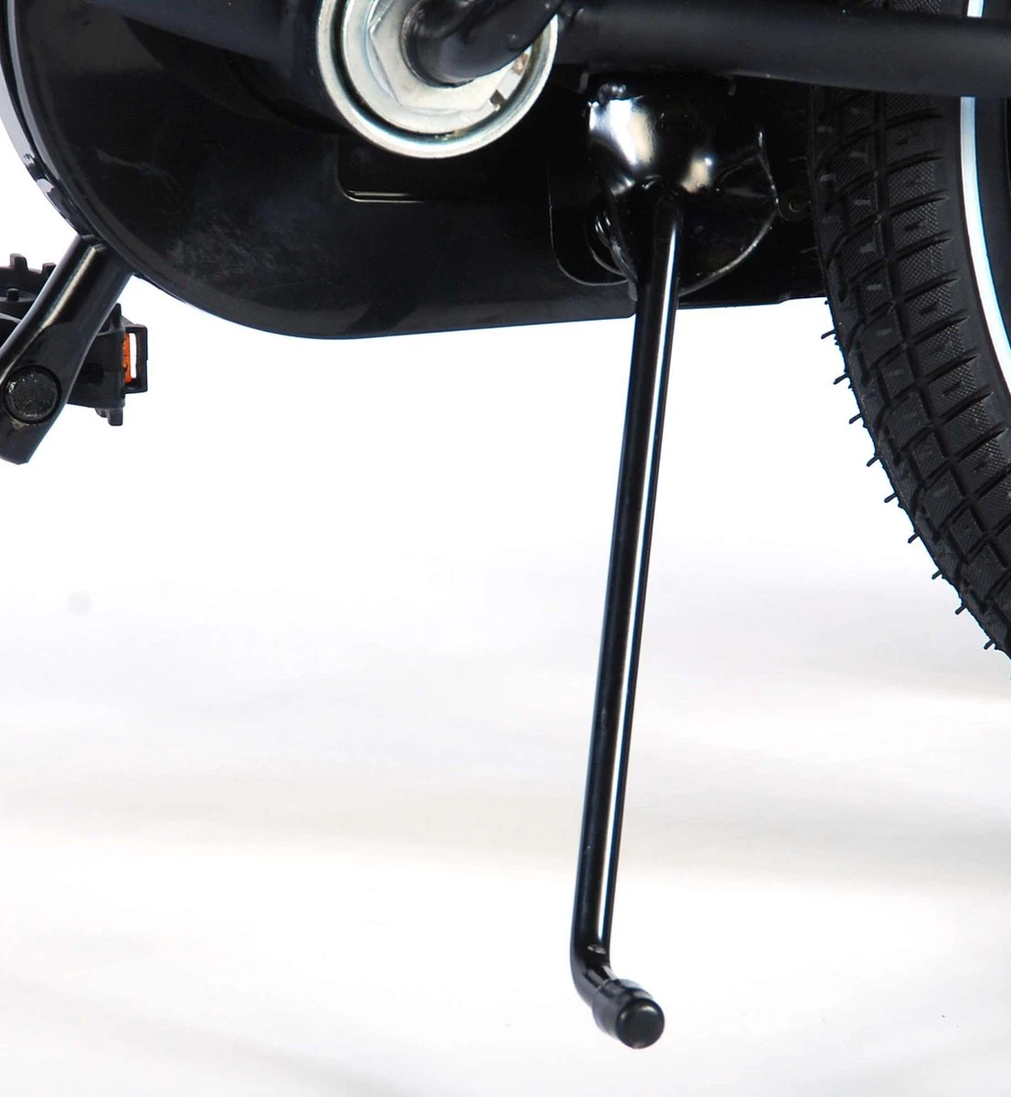 Volare Black Cruiser Kinderfiets - Jongens - 16 Inch - Zwart - 2 Handremmen 8 Volare Black Cruiser Kinderfiets - Jongens - 16 Inch - Zwart - 2 Handremmen - Afbeelding 6