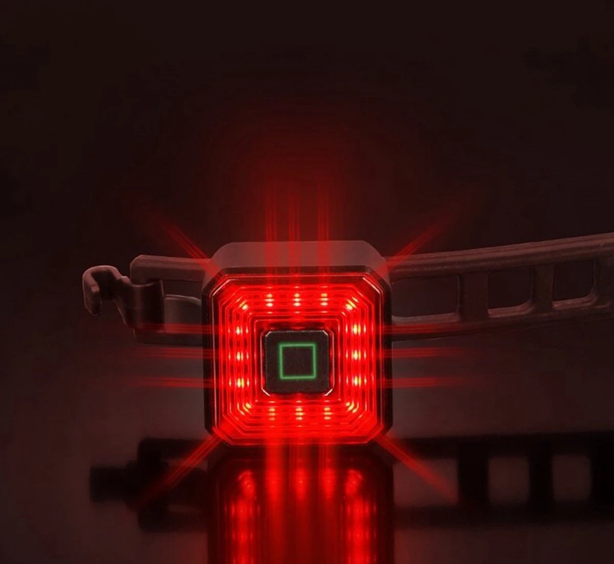 Esioh® Oplaadbare Fietslamp Led Set Wit En Rood – Oplaadbare Fietsverlichting USB – Fietslampjes Voorlicht En Achterlicht 7 Esioh® Oplaadbare Fietslamp Led Set Wit En Rood – Oplaadbare Fietsverlichting USB – Fietslampjes Voorlicht En Achterlicht - Afbeelding 5