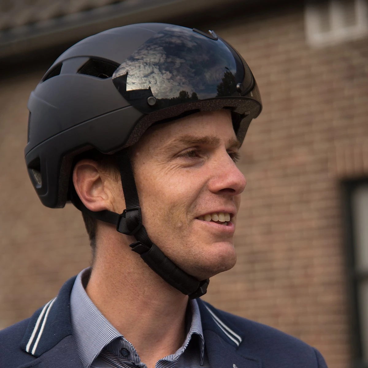 GOOFF® PILOT 3 In 1 Snorscooterhelm Met Afneembaar Vizier - Matzwart - Lichtgewicht Snorfiets Helm - NTA Gecertificeerd Speed Pedelec Helm - Geschikt Voor Blauw Kenteken Snorscooter En Snorfiets - Maat XL - Voor Vrouwen En Mannen 4 GOOFF® PILOT 3 In 1 Snorscooterhelm Met Afneembaar Vizier - Matzwart - Lichtgewicht Snorfiets Helm - NTA Gecertificeerd Speed Pedelec Helm - Geschikt Voor Blauw Kenteken Snorscooter En Snorfiets - Maat XL - Voor Vrouwen En Mannen - Afbeelding 2