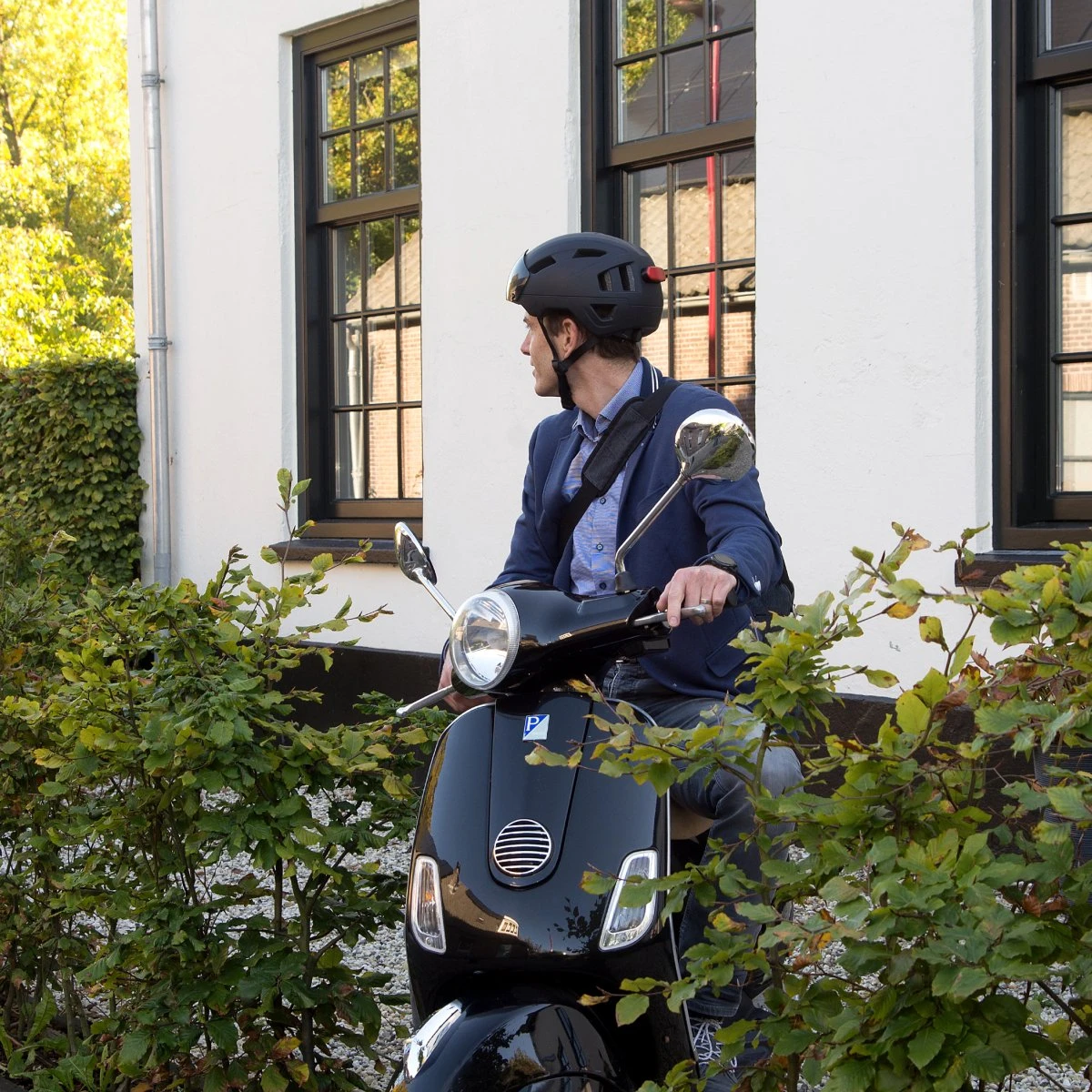 GOOFF® PILOT 3 In 1 Snorscooterhelm Met Afneembaar Vizier - Matzwart - Lichtgewicht Snorfiets Helm - NTA Gecertificeerd Speed Pedelec Helm - Geschikt Voor Blauw Kenteken Snorscooter En Snorfiets - Maat XL - Voor Vrouwen En Mannen 7 GOOFF® PILOT 3 In 1 Snorscooterhelm Met Afneembaar Vizier - Matzwart - Lichtgewicht Snorfiets Helm - NTA Gecertificeerd Speed Pedelec Helm - Geschikt Voor Blauw Kenteken Snorscooter En Snorfiets - Maat XL - Voor Vrouwen En Mannen - Afbeelding 5