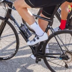 GripGrab - Lightweight SL Performance Zomer Fietssokken Wielersport Sokken - Wit - Unisex - Maat M -Fietsuitrusting Winkel 1200x1200 354