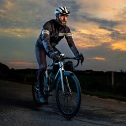 BBB Cycling RaceShield WB 2.0 Fietshandschoenen Winter - Fiets Handschoenen Touchscreen - Winddicht - Zwart - Maat L 18 BBB Cycling RaceShield WB 2.0 Fietshandschoenen Winter - Fiets Handschoenen Touchscreen - Winddicht - Zwart - Maat L -Fietsuitrusting Winkel 1200x1200 361