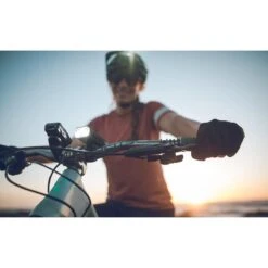 Lezyne Macro Drive 1300XXL Led Fiets Koplamp - Mat Zwart 8 Lezyne Macro Drive 1300XXL Led Fiets Koplamp - Mat Zwart -Fietsuitrusting Winkel 1200x1200 730