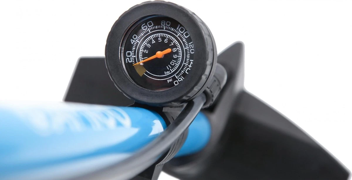 AMIGO M2 Fietspomp Met Drukmeter - Vloerpomp Voor Hollands Ventiel/ Frans Ventiel/ Autoventiel - Blauw 5 AMIGO M2 Fietspomp Met Drukmeter - Vloerpomp Voor Hollands Ventiel/ Frans Ventiel/ Autoventiel - Blauw - Afbeelding 3