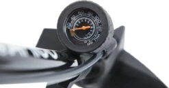 AMIGO M2 Fietspomp Met Drukmeter - Vloerpomp Voor Hollands Ventiel/ Frans Ventiel/ Autoventiel - Zwart -Fietsuitrusting Winkel 1200x627