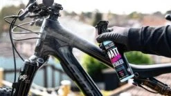 Muc-Off Matt Finish Detailer Beschermspray 250ML 10 Muc-Off Matt Finish Detailer Beschermspray 250ML -Fietsuitrusting Winkel 1200x675 20