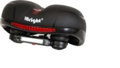 IBright Gel Fietszadel Met LED Oplaadbare Achterlicht - USB Oplaadbaar - Fietsverlichting Met 6 Functie's - Dames / Heren - Waterdicht - Gratis Zadelstrop - USB Oplaadkabel - Zwart 25 IBright Gel Fietszadel Met LED Oplaadbare Achterlicht - USB Oplaadbaar - Fietsverlichting Met 6 Functie's - Dames / Heren - Waterdicht - Gratis Zadelstrop - USB Oplaadkabel - Zwart -Fietsuitrusting Winkel 1200x682 2