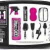 Muc-Off 8 In 1 Bicycle Cleaning Kit Reinigingspakket 1 Muc-Off 8 In 1 Bicycle Cleaning Kit Reinigingspakket -Fietsuitrusting Winkel 1200x770 3