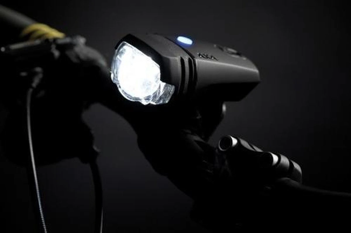 AXA Greenline 40 Lux - LED Fietslampjes Voor En Achter - Fietsverlichting USB Oplaadbaar 11 AXA Greenline 40 Lux - LED Fietslampjes Voor En Achter - Fietsverlichting USB Oplaadbaar - Afbeelding 9