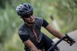 Rogelli Ferox - Fietshelm - Unisex 31 Rogelli Ferox - Fietshelm - Unisex -Fietsuitrusting Winkel 1200x800 153