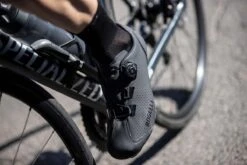 Rogelli R-400 Race - Fietsschoenen Voor Wielrennen - Unisex - Maat 44 - Zwart 19 Rogelli R-400 Race - Fietsschoenen Voor Wielrennen - Unisex - Maat 44 - Zwart -Fietsuitrusting Winkel 1200x800 201