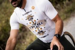 Rogelli Totem - Fietsshirt Korte Mouwen - Heren - Maat L - Sand -Fietsuitrusting Winkel 1200x800 258