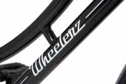 Wheelerz.nl Omafiets 28 Inch Zwart Met Voordrager -Fietsuitrusting Winkel 1200x800 85