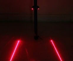 Fiets Achterlicht - LED Licht Met Laser - Fiets Lamp - Waterdicht - Racefiets Verlichting - Inclusief Batterijen - Rheme -Fietsuitrusting Winkel 1200x997 9