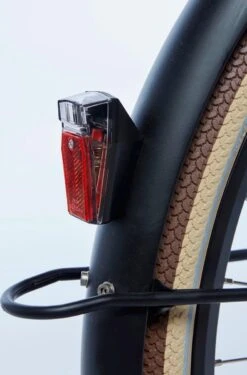 Cortina U4 - Stadsfiets - D50 - Jet Black Matt - R3 -Fietsuitrusting Winkel 790x1200