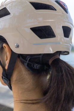 ABUS Hyban 2.0 Fietshelm - Maat M (52-58 Cm) - Velvet Black -Fietsuitrusting Winkel 800x1200 49