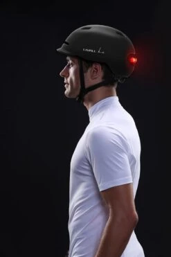 Livall C20 Black Large - (Smart) Fietshelm - SOS Funtie - Smart Verlichting - Remlicht -Fietsuitrusting Winkel 800x1200 67