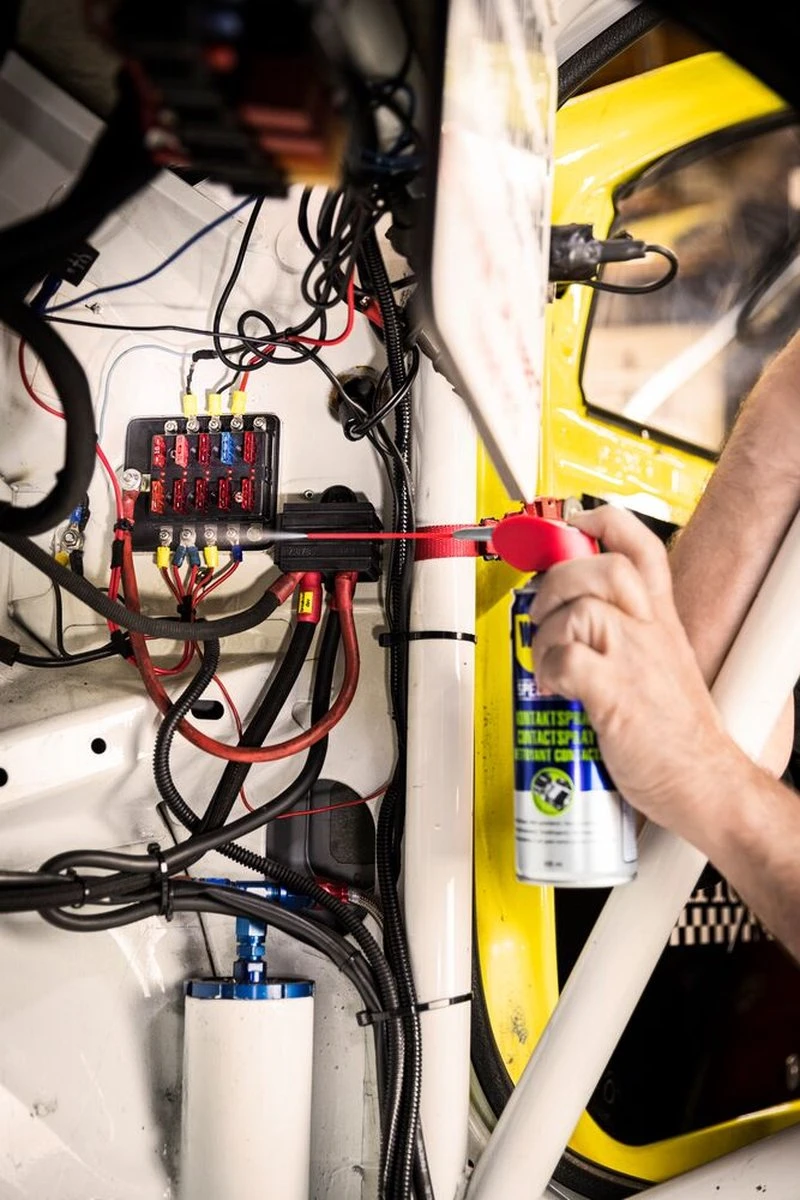 WD-40 Specialist® Contactspray - 250ml - Contact Cleaner - Contactreiniger - Voor Elektrische / Elektronische Onderdelen 5 WD-40 Specialist® Contactspray - 250ml - Contact Cleaner - Contactreiniger - Voor Elektrische / Elektronische Onderdelen - Afbeelding 3