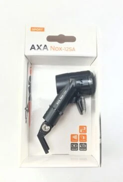 AXA Nox Sport 12 Lux - Fietslamp Voorlicht - LED Koplamp - Fietsverlichting Op Batterij - Auto/Off - Zwart -Fietsuitrusting Winkel 814x1200 1