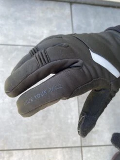 Luxe Winter Handschoen - Warm Door Dikke Stof En Thinsulate - Waterproof - Windvrij - Touchscreen Fietshandschoen - Reflecterend - Unisex R2 - Storm Winter Fietshandschoenen - Zwart - Maat XL / 9 14 Luxe Winter Handschoen - Warm Door Dikke Stof En Thinsulate - Waterproof - Windvrij - Touchscreen Fietshandschoen - Reflecterend - Unisex R2 - Storm Winter Fietshandschoenen - Zwart - Maat XL / 9 -Fietsuitrusting Winkel 899x1200 7