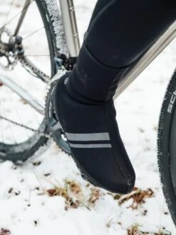 AGU Thermo Neoprene Overschoenen Essential - Zwart - L - 42/43 - 4mm Neopreen -Fietsuitrusting Winkel 900x1200 13