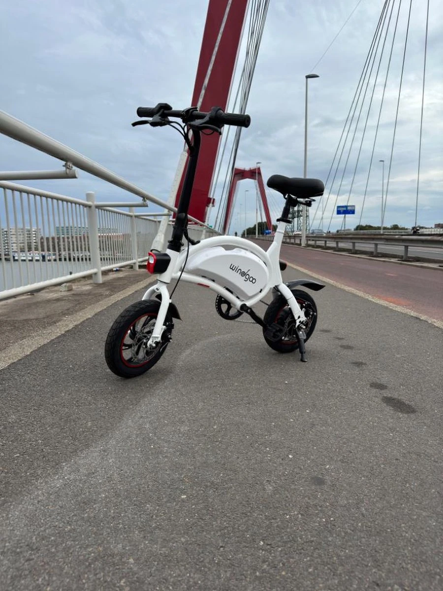 Windgoo - B3 Elektrische Long-Range E-Bike Met Trappers - E-bike - 25Km / H - Wit 9 Windgoo - B3 Elektrische Long-Range E-Bike Met Trappers - E-bike - 25Km / H - Wit - Afbeelding 7